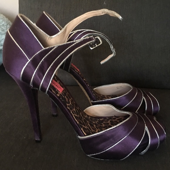 Heeled Sandals - Picture 3 of 3